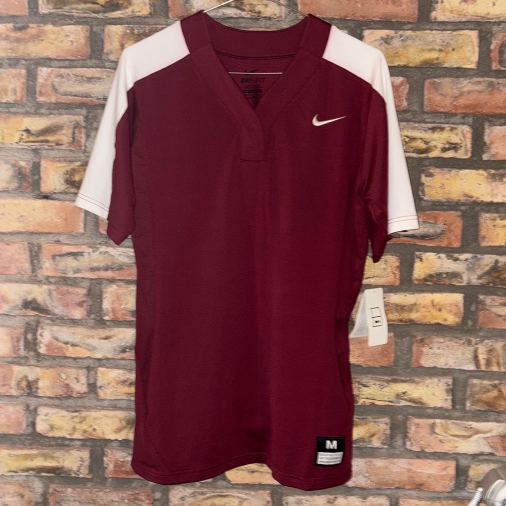 NWT Nike DriFit Vapor Pro Maroon women’s medium shirt